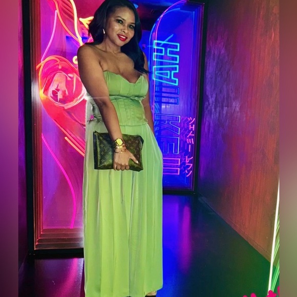 JLUXLABEL Olive Wide Leg pants L and top M 
Selling as a set - Picture 3 of 3